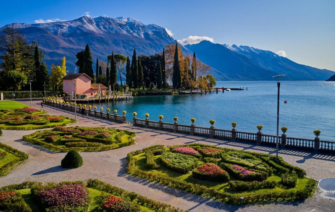 Holiday Residence With Private Garden Экстерьер фото