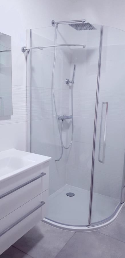 Holiday Residence With Private Garden Экстерьер фото
